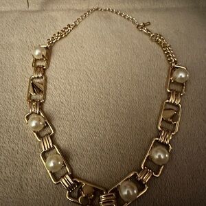 Elegant Gold and Pearl choker Necklace